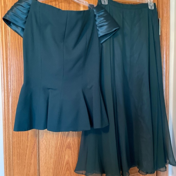 Elegant two piece skirt and top - Picture 2 of 3